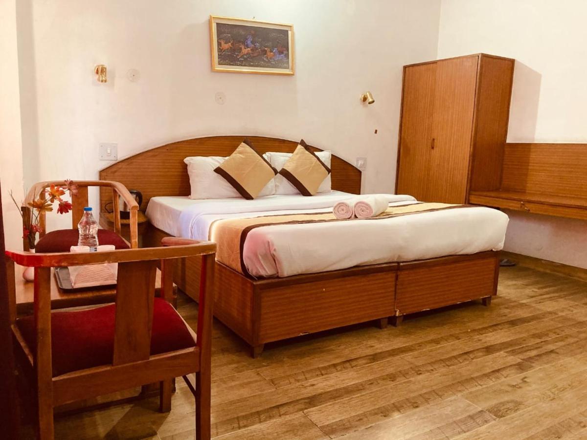 "Tara Homes" With Open Rooftop Terrace Shimla Ngoại thất bức ảnh